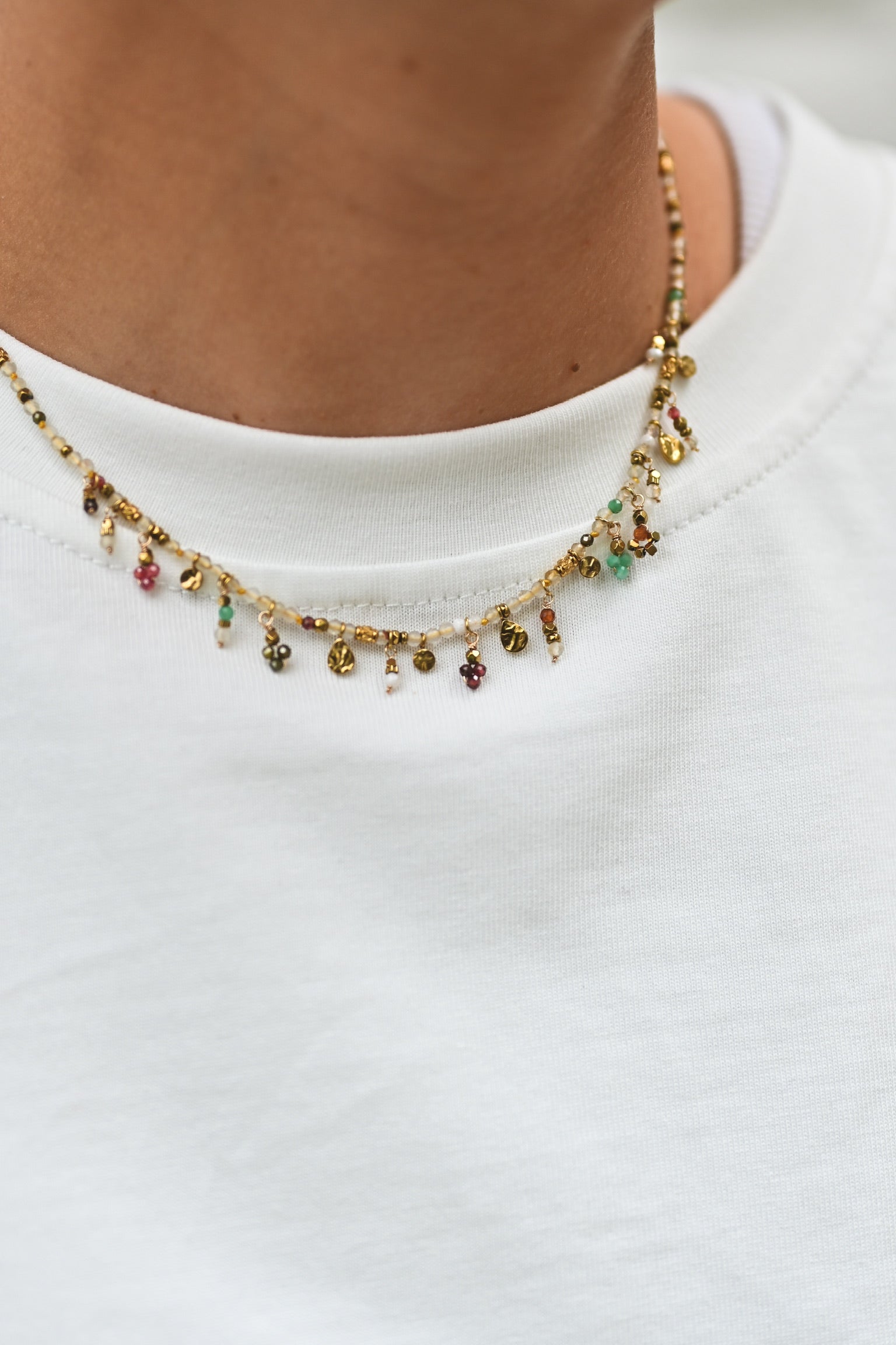 Collier NELY