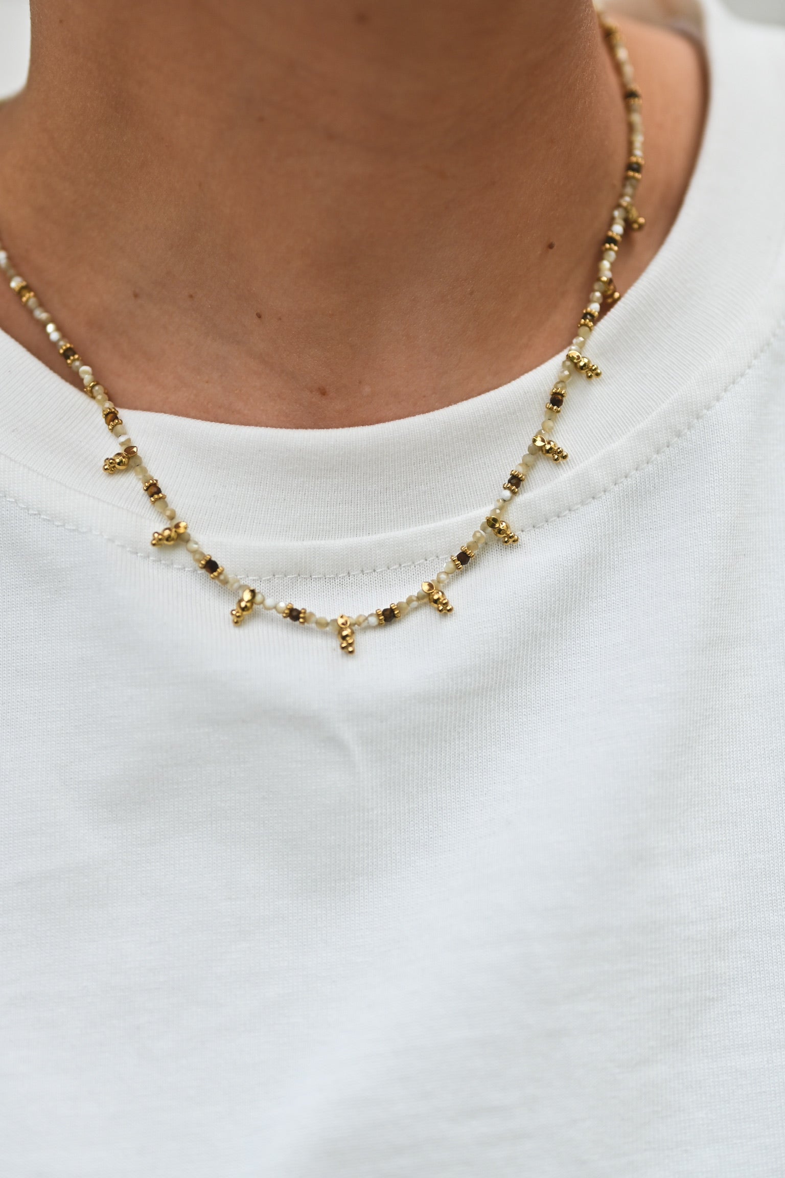 Collier NELA