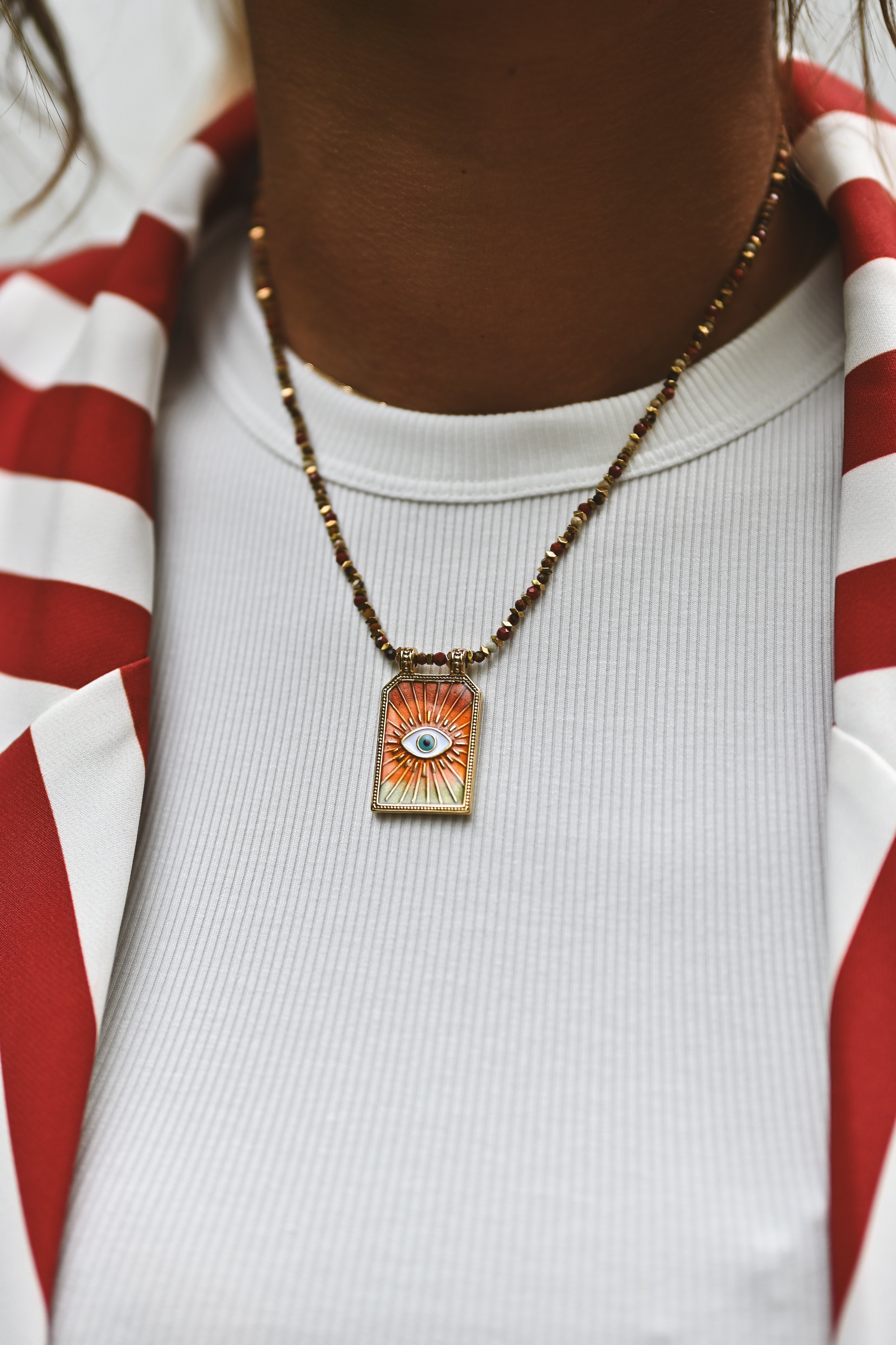 Collier LEON
